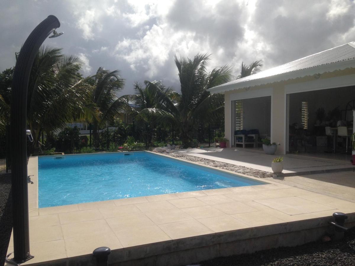 Chambre D'Hote Coeur-Coco Piscine Saint-Francois  Bagian luar foto